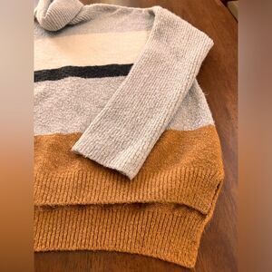 Haley London, super soft long sleeve turtleneck sweater size large